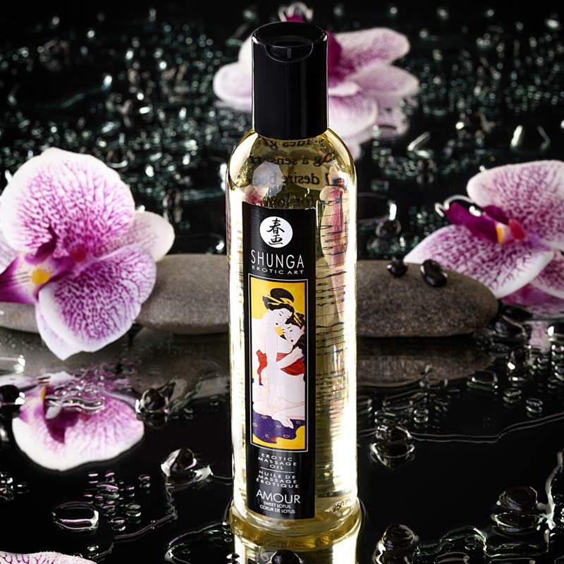 Фото Масло для массажа Shunga Amour «Sweet Lotus», натуральное, возбуждающее, с цветочным ароматом, 250 мл